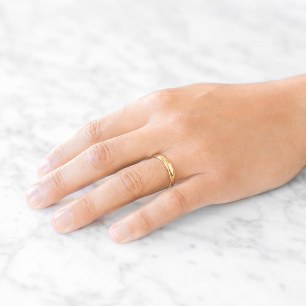 Classic Dome Polished Band in 14k Yellow Gold (4mm)