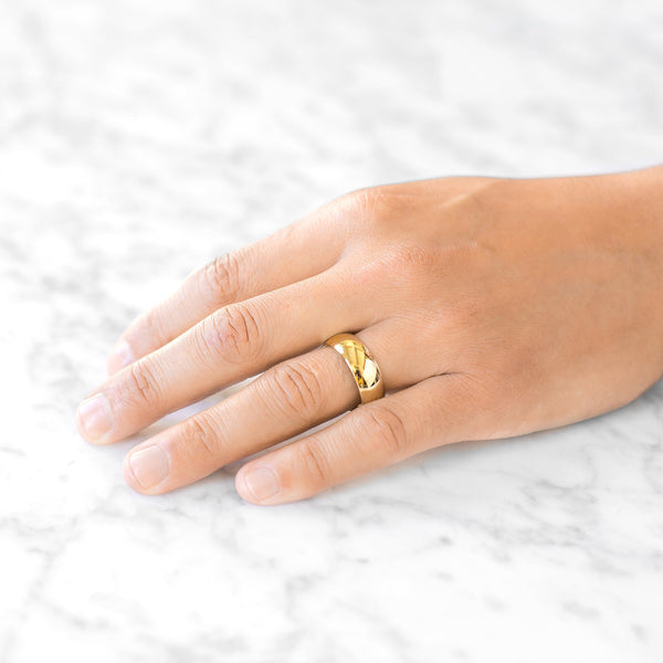 Classic Dome Polished Band in 14k Yellow Gold (7mm)