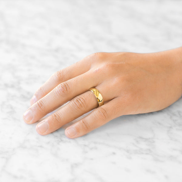 Low Dome Polished Band in 18k Yellow Gold (6mm)