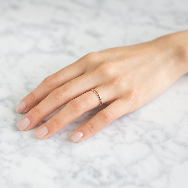 Classic Dome Polished Band in 14k Rose Gold (2.5mm)