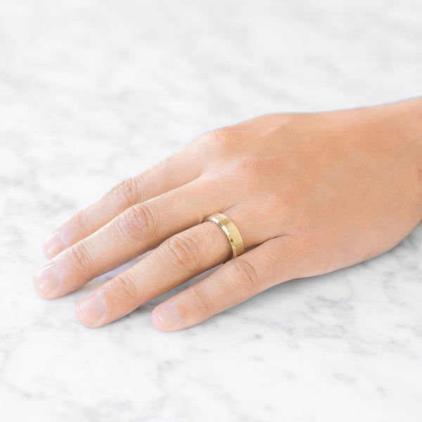 Beveled Band in 14k Yellow Gold (6mm)