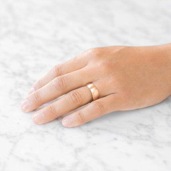 Classic Dome Brushed Band in 18k Rose Gold (7mm)