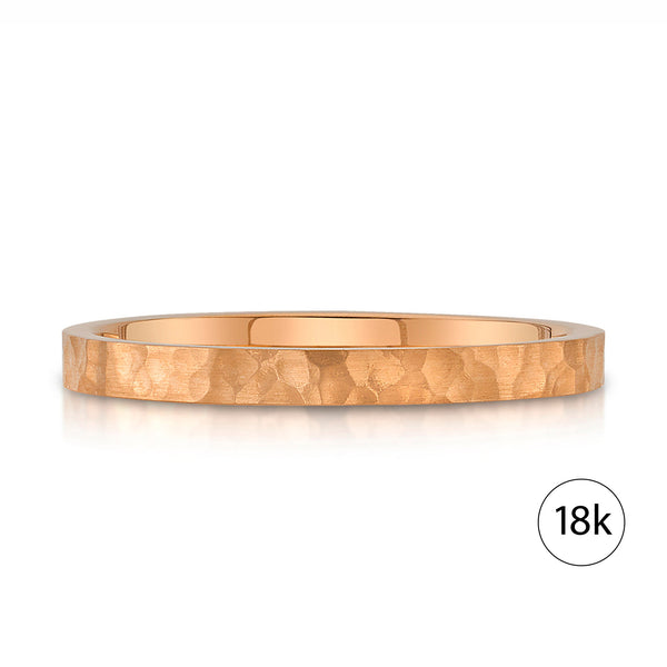 Flat Hammered Satin Band in 18k Rose Gold (2mm)